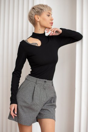 Long sleeve top with Chori cutout